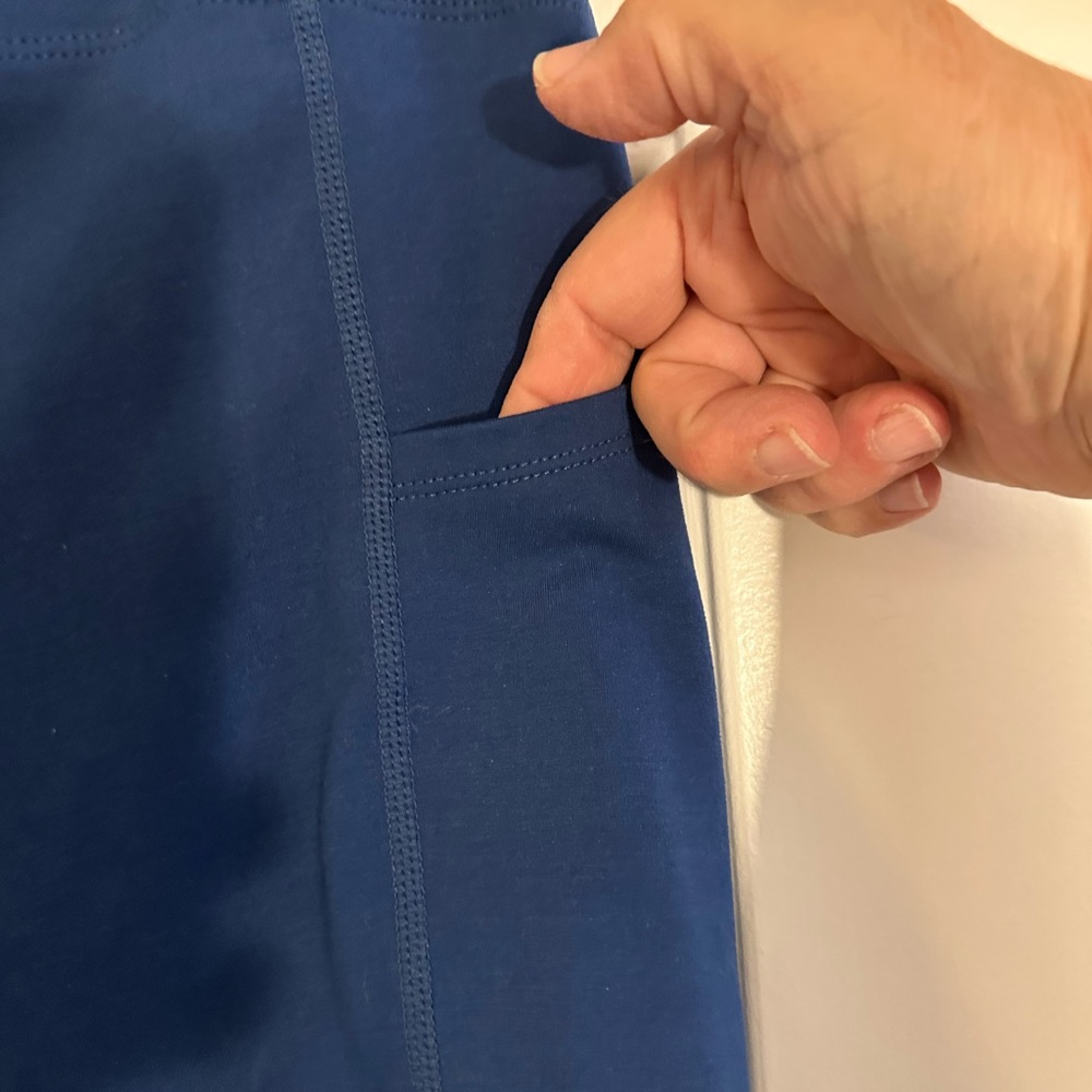 LuLaRoe rise Royal Blue Bike Shorts with Pockets 2x - Picture 5 of 5